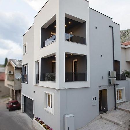Apartments Aida โมสตาร์ ภายนอก รูปภาพ