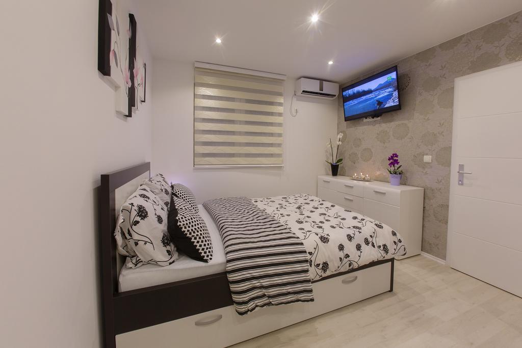 Apartments Aida โมสตาร์ ภายนอก รูปภาพ